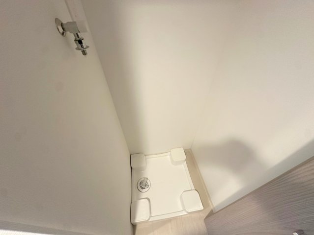 その他設備　嬉しい室内洗濯機置場。これで洗濯機も長持ちしますね。