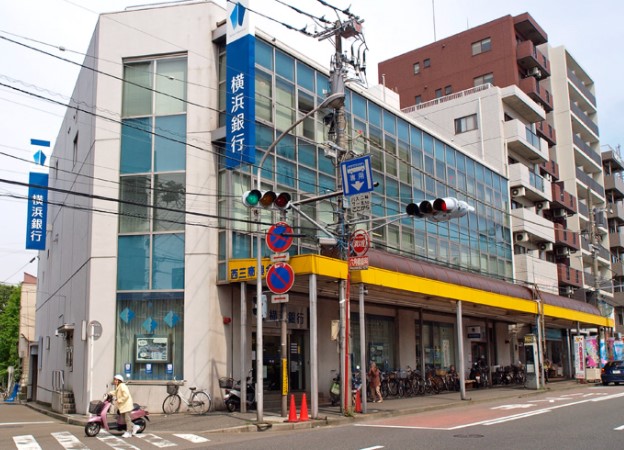 銀行　横浜銀行六角橋支店（銀行）まで516m