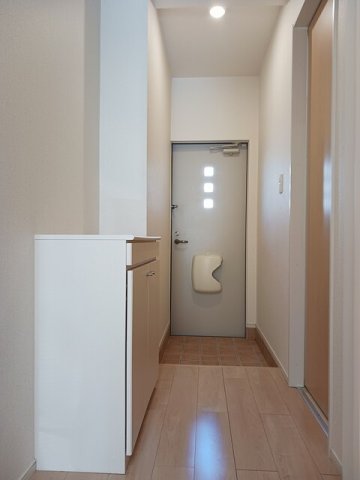 玄関　収納もある玄関です