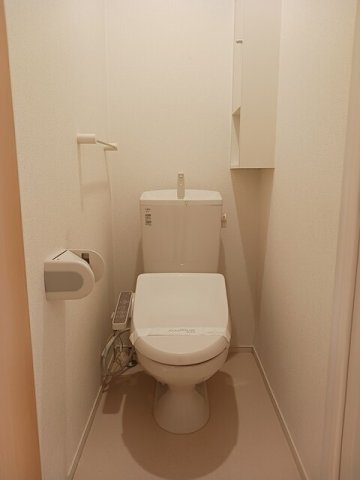 トイレ　コンパクトで使いやすいトイレです