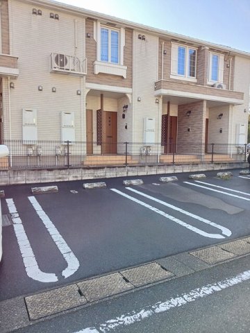 駐車場　車をお持ちの方に嬉しい駐車場付きの物件です
