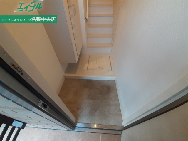 玄関　同型参考写真