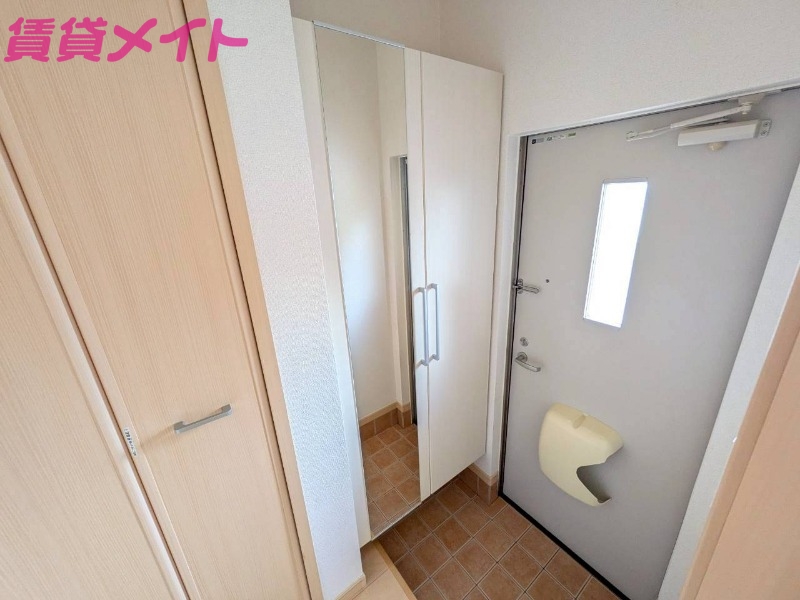 玄関　同型参考写真