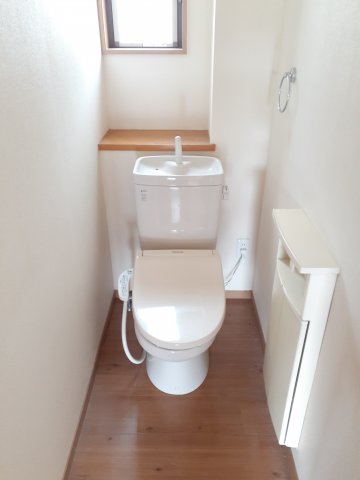 トイレ　落ち着いたトイレです