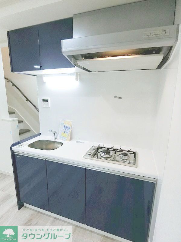 キッチン　2口ガスコンロで楽しくお料理♪キッチン壁はマグネット対応で…