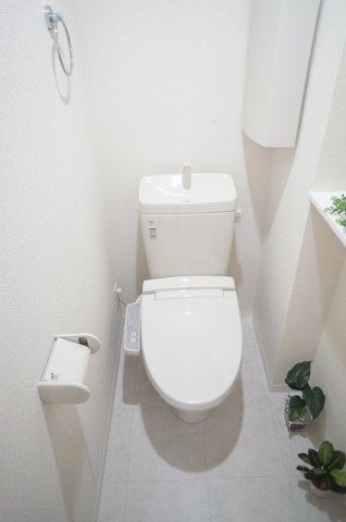 トイレ　「b’CASA Lazo Fujisaki」