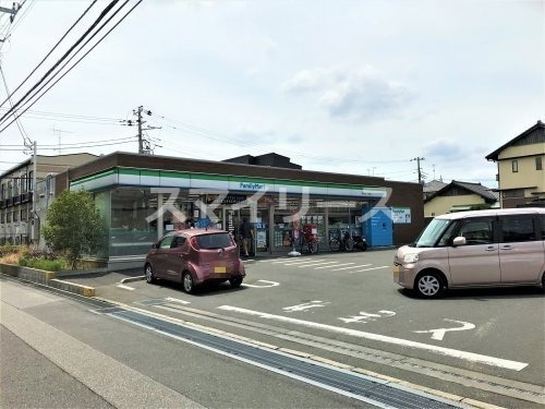 コンビニ　ファミリーマート 南流山二丁目店（コンビニ）まで119m