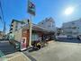 コンビニ　セブンイレブン大阪南住吉1丁目店（コンビニ）まで126m