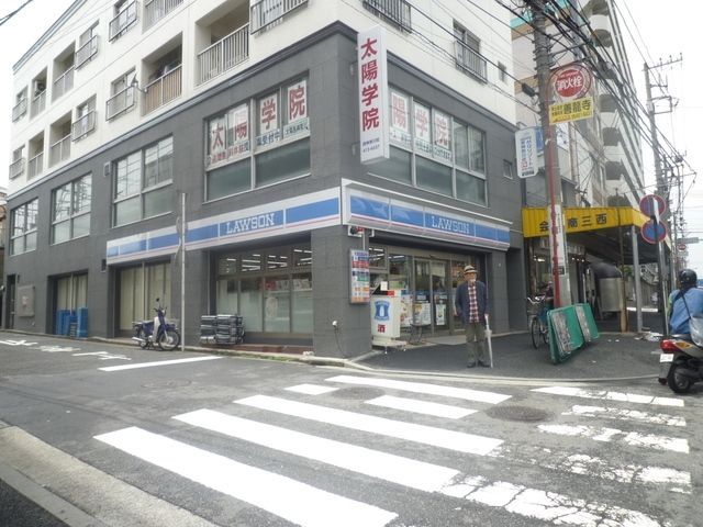 コンビニ　★★ローソン（コンビニ）まで461m