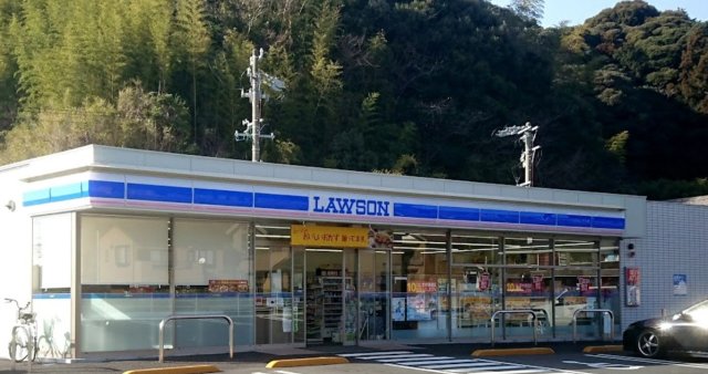 コンビニ　ローソン　菊川下平川店（コンビニ）まで783m