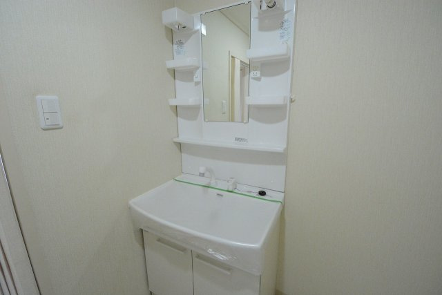洗面設備　独立洗面化粧台です！