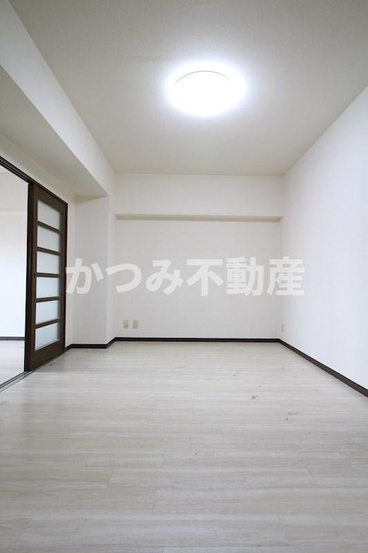 居室・リビング　※他号室参考写真