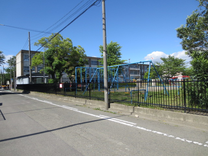 小学校　神山小学校（小学校）まで1380m