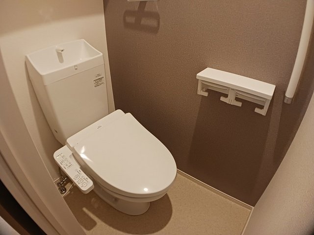 トイレ　ゆったりとした空間のトイレです