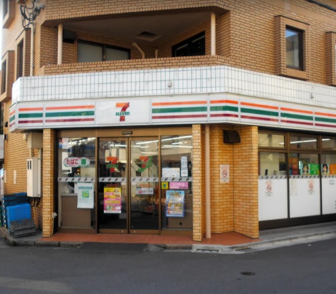 コンビニ　セブンイレブン千駄ヶ谷店（コンビニ）まで517m