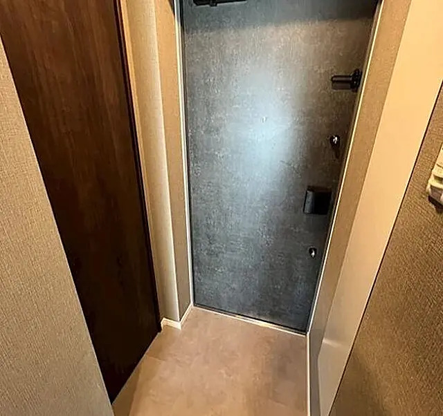 玄関　※同タイプ参考写真