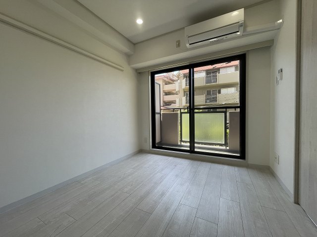 その他部屋・スペース　落ち着いて過ごせるお部屋なので、寝室にいかがでしょうか