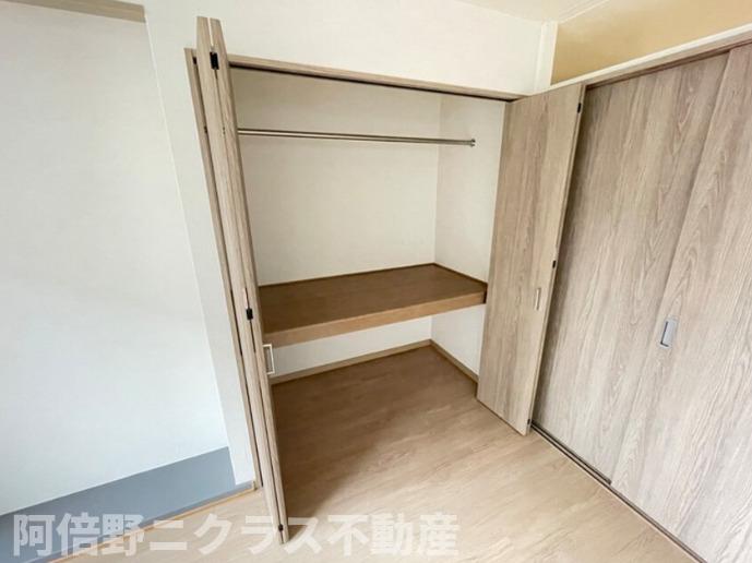収納　内装は別部屋の参考写真です。