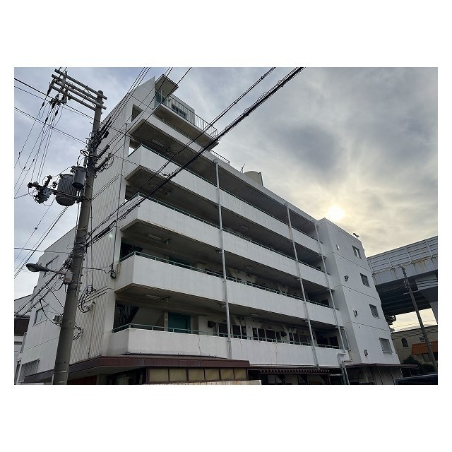 シャトー背戸口の外観写真