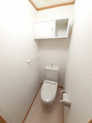 トイレ　コンパクトで使いやすいトイレです