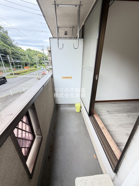 バルコニー　バルコニーがあるので洗濯物を太陽の下で干すことができます♪