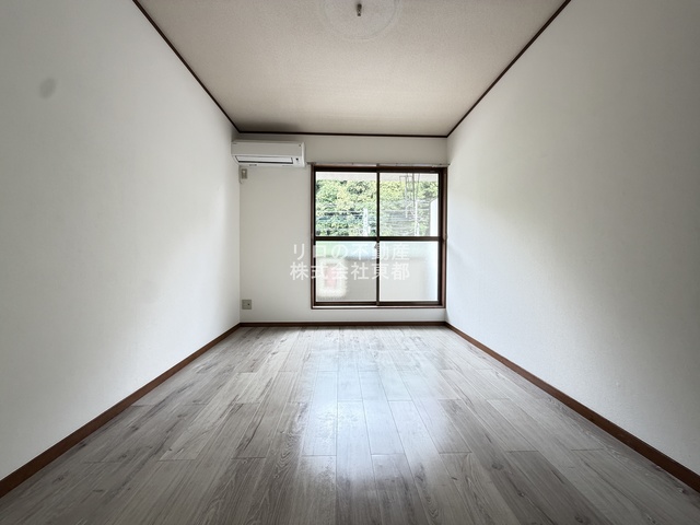 居室・リビング　南西向きで日当たり良好なお部屋！暖かな日差しが入ります♪