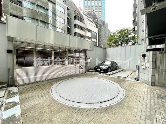 駐車場　?