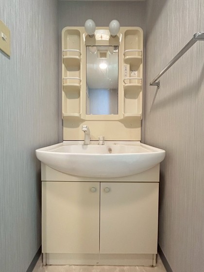 洗面設備　※別部屋の写真です