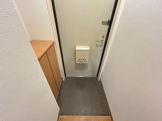 玄関　※別部屋の写真です