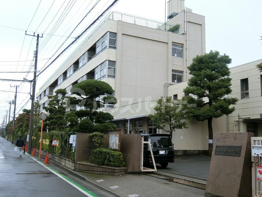 小学校　川口市立安行東小学校（小学校）まで720m
