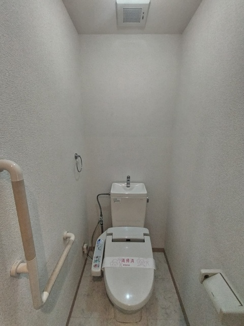 トイレ　洗浄便座は設備ではありません