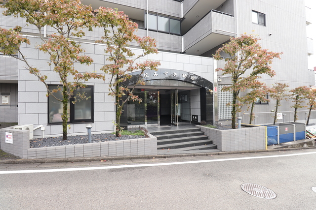 建物外観　丈夫で安心の鉄筋コンクリート造マンションです☆