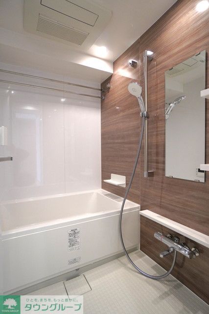 バス・シャワールーム　※写真は同タイプ住戸です。