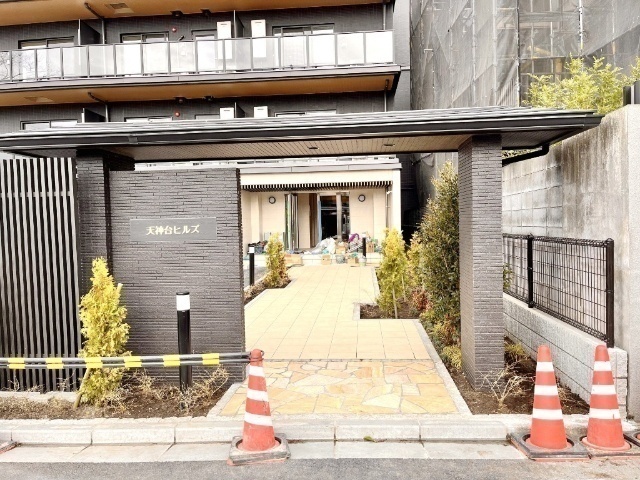 エントランス　２４時間換気システム完備