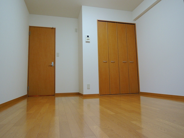 その他部屋・スペース　6.3帖の洋室です