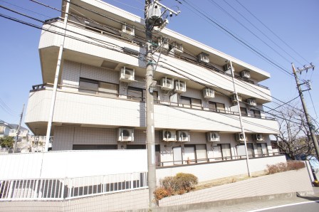 建物外観　２４時間管理なので入居中のトラブルも安心です☆