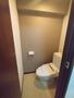 トイレ　もちろんトイレは温水洗浄機能付きです。