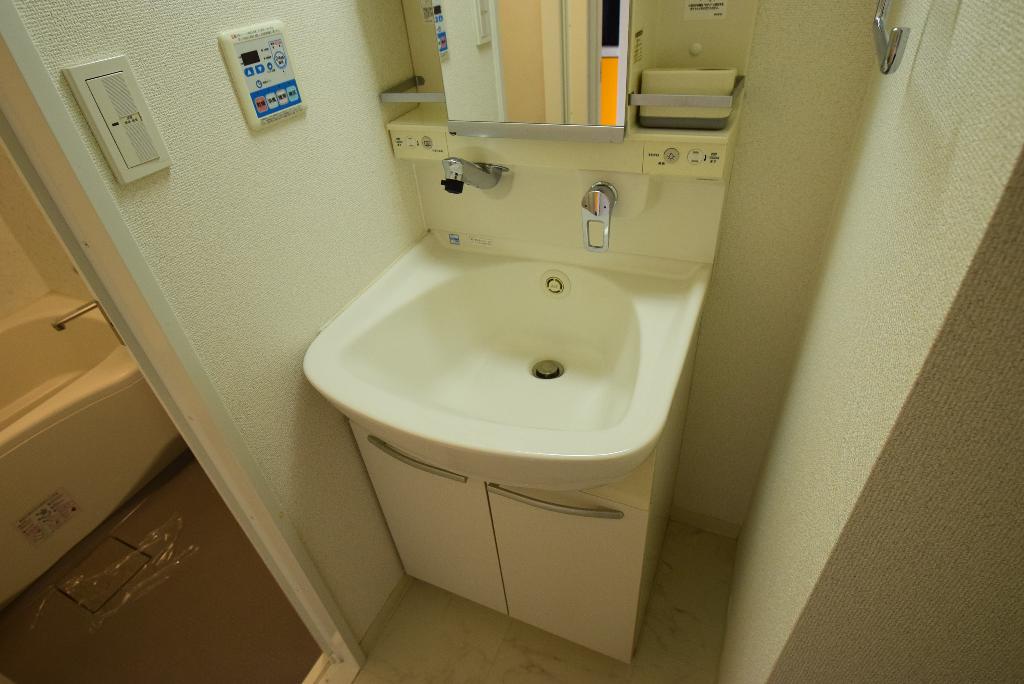 洗面設備　洗髪洗面化粧台