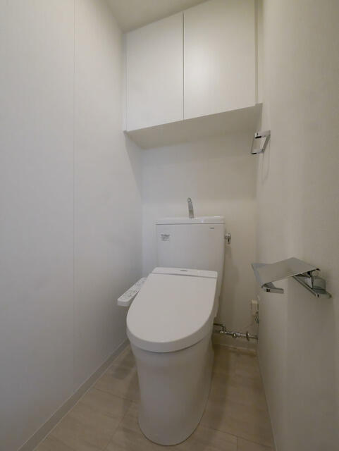 トイレ　※写真は同タイプ住戸です。