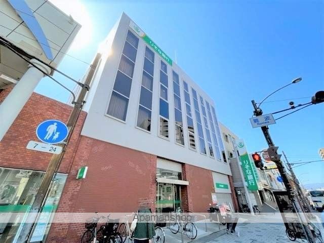 銀行　（株）りそな銀行／尼崎支店（銀行）まで303m