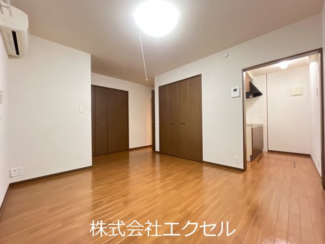 居室・リビング　エアコン付きで快適に過ごせます。