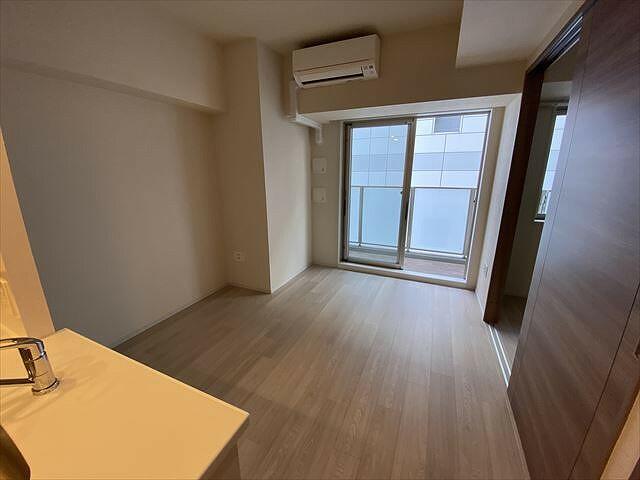 居室・リビング　※別部屋の参考写真です。