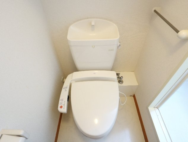 トイレ　清潔感のあるトイレです