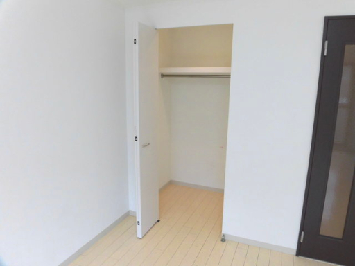 収納　大きなウォークインクローゼットつきなので収納面も安心ですね