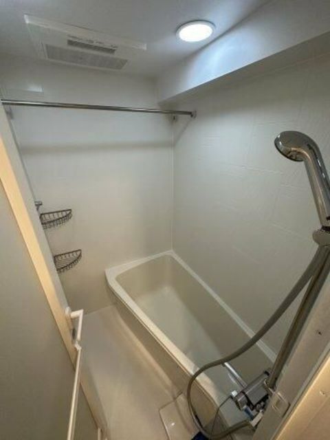 バス・シャワールーム　※別部屋参考写真