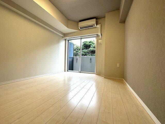 居室・リビング　※別部屋参考写真