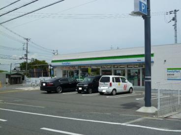 コンビニ　ファミリーマート 堺平井店（コンビニ）まで493m