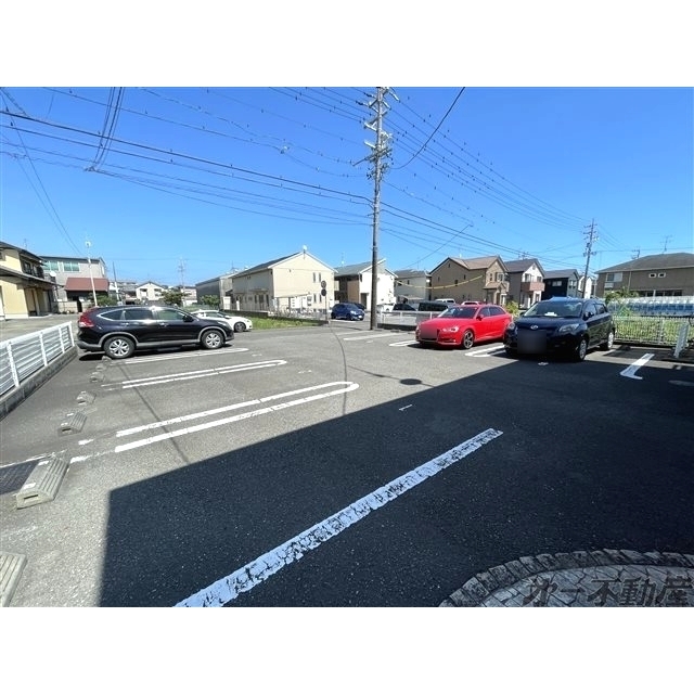 駐車場　駐車場