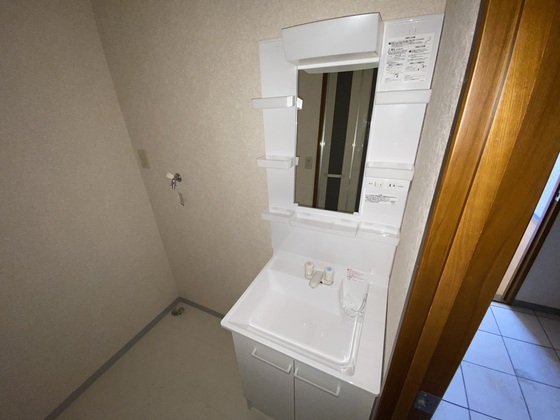 洗面設備　＊別号室の写真です