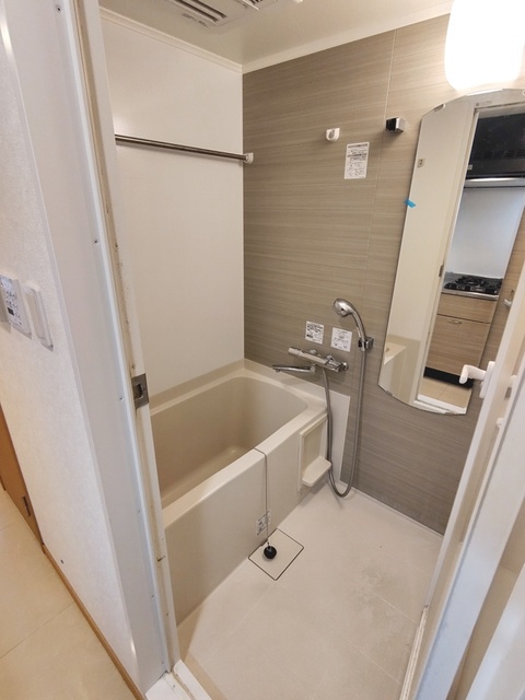 バス・シャワールーム　別部屋同仕様